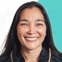 Headshot Tiffani Hull