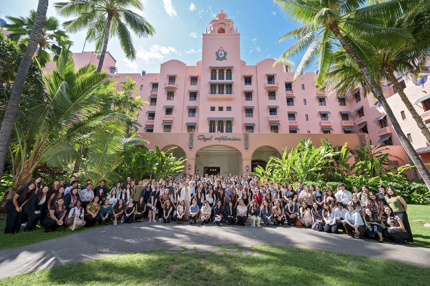 Image A Shidler College Awards 12 M In Scholarships As Students Thank Donors