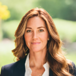 Headshot Lisa Trumbull